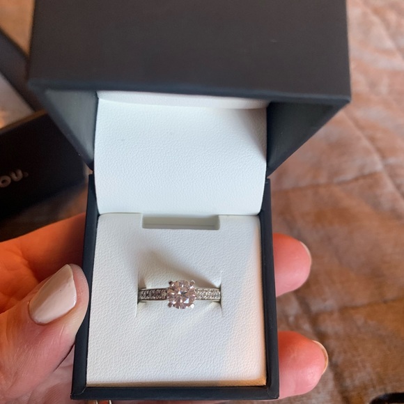 CLEARANCE Jewlr Duchess promise Ring Genuine 925 Sterling Silver 5 Zirconia NWOT - Picture 4 of 13